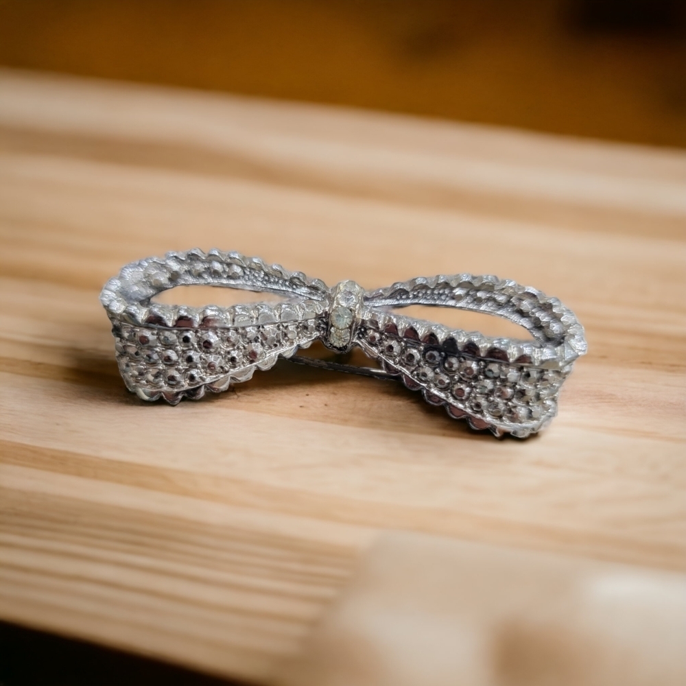 Vintage Silver Bow Brooch